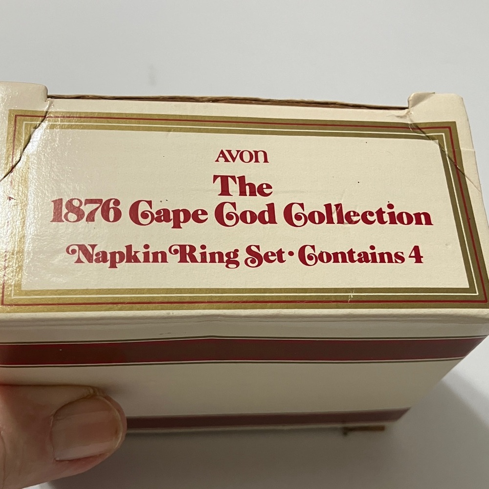 4 Napkin Rings - Picture 4 of 9